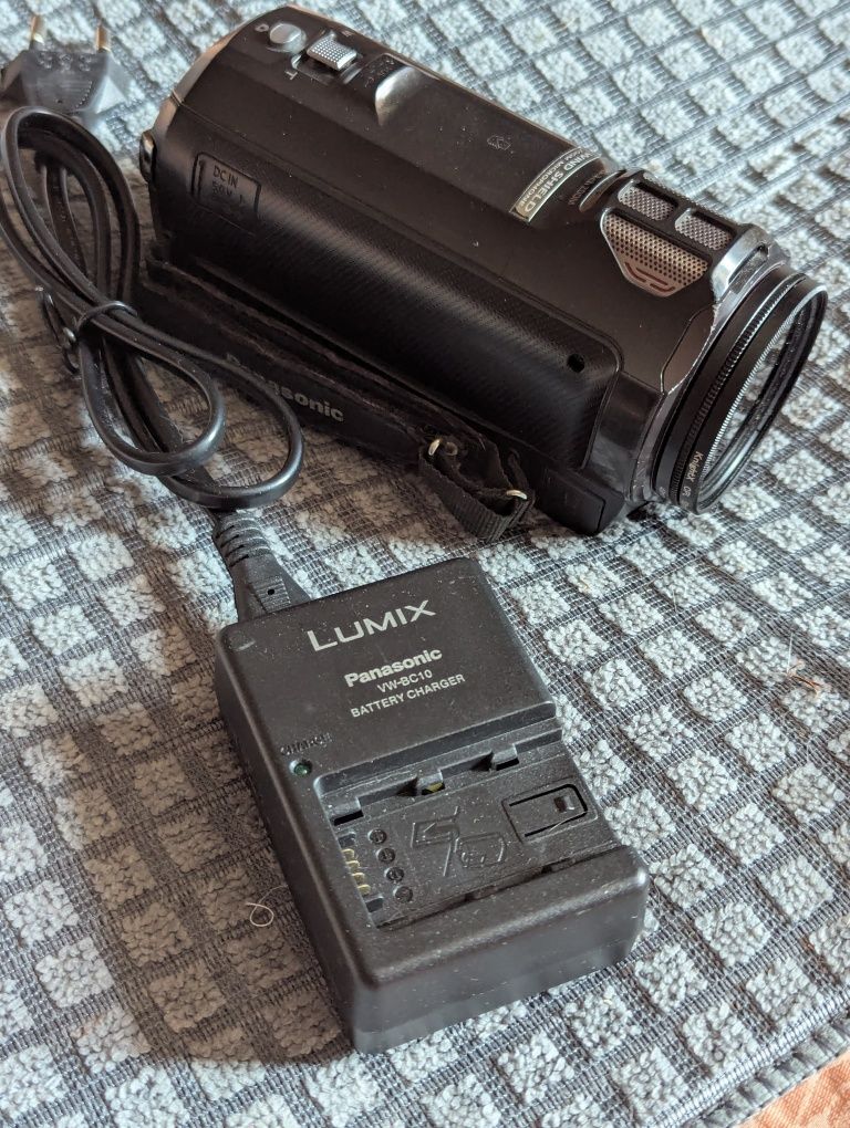Відеокамера Panasonic HC V-750