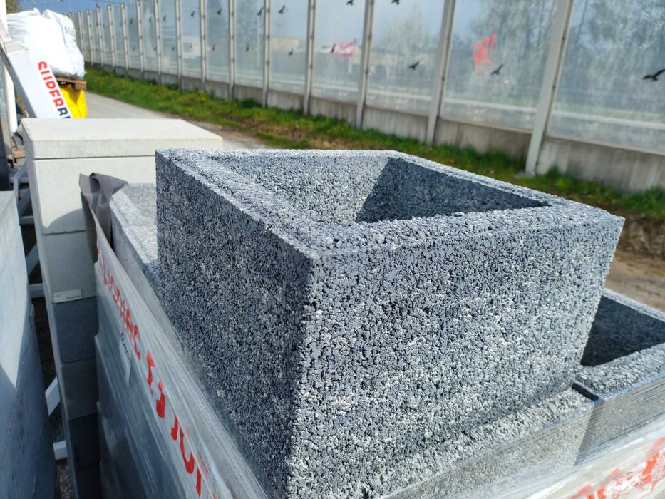 Donica kwietnik klomb pustak bloczek betonowe doniczki beton