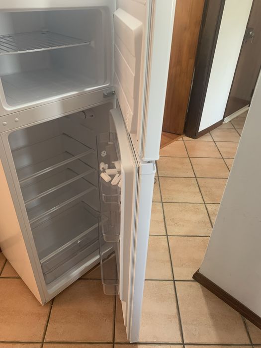 Frigorífico semi novo