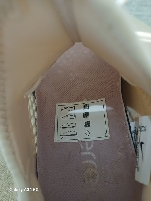 Кроссовки Nike б/у