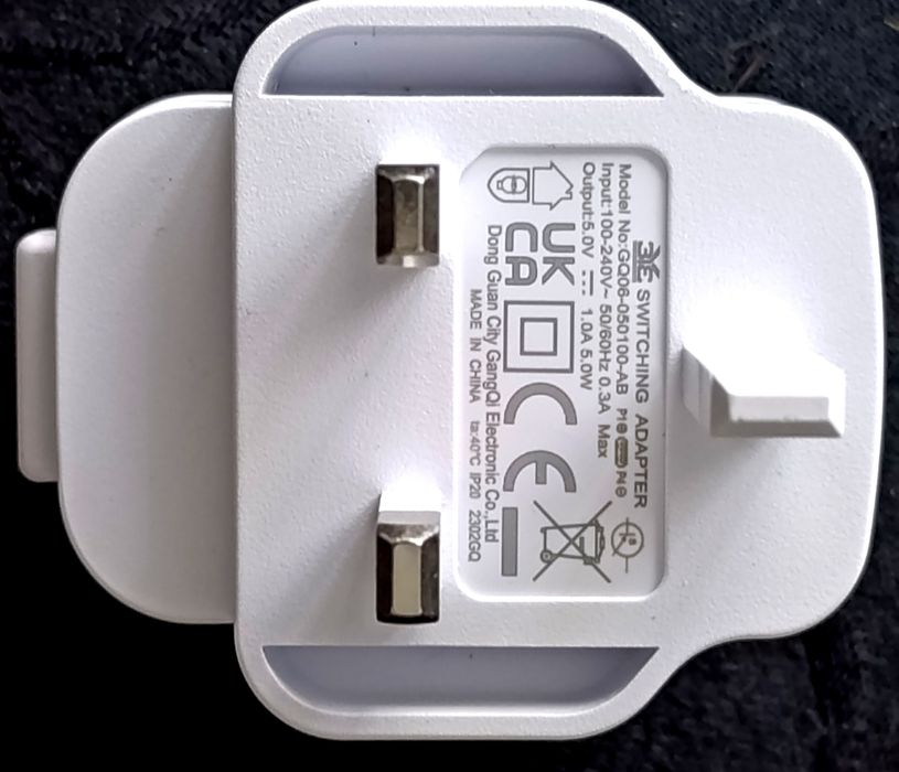 Carregador USB ficha inglesa