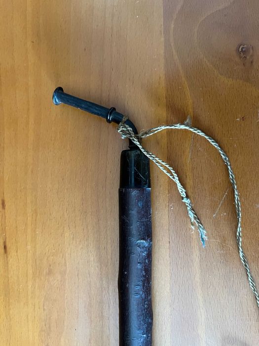 Cachimbo antigo em porcelana pintada e madeira