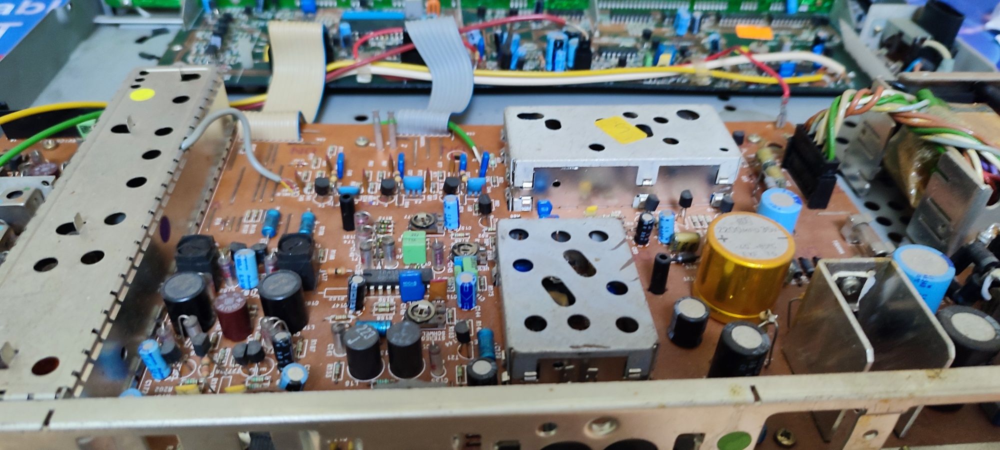 Продам тюнер GRUNDIG T7500