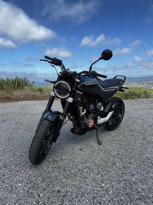 Vendo ou troco husqvarna svartpilen 125cc 11kw