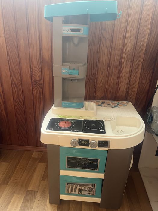 Дитяча іграшкова кухня