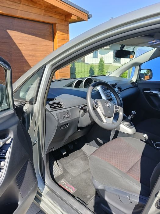 Toyota Verso 1,8 benzyna mozliwa zamiana na mniejsze auto
