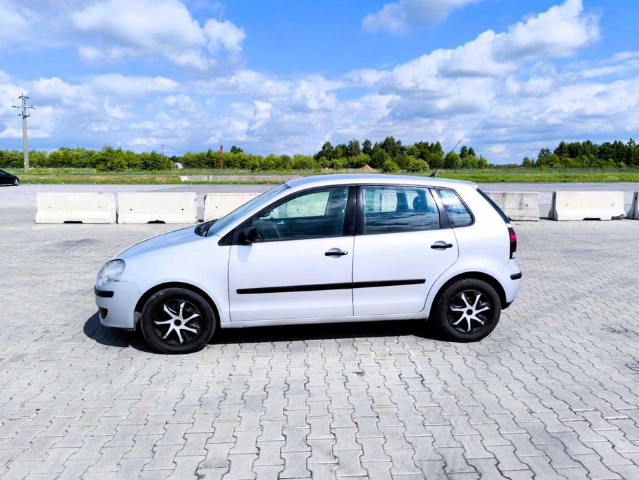 Polo 1.4benz.80 koni,5 drzwi,bez korozji,stan techniczny bdb.
