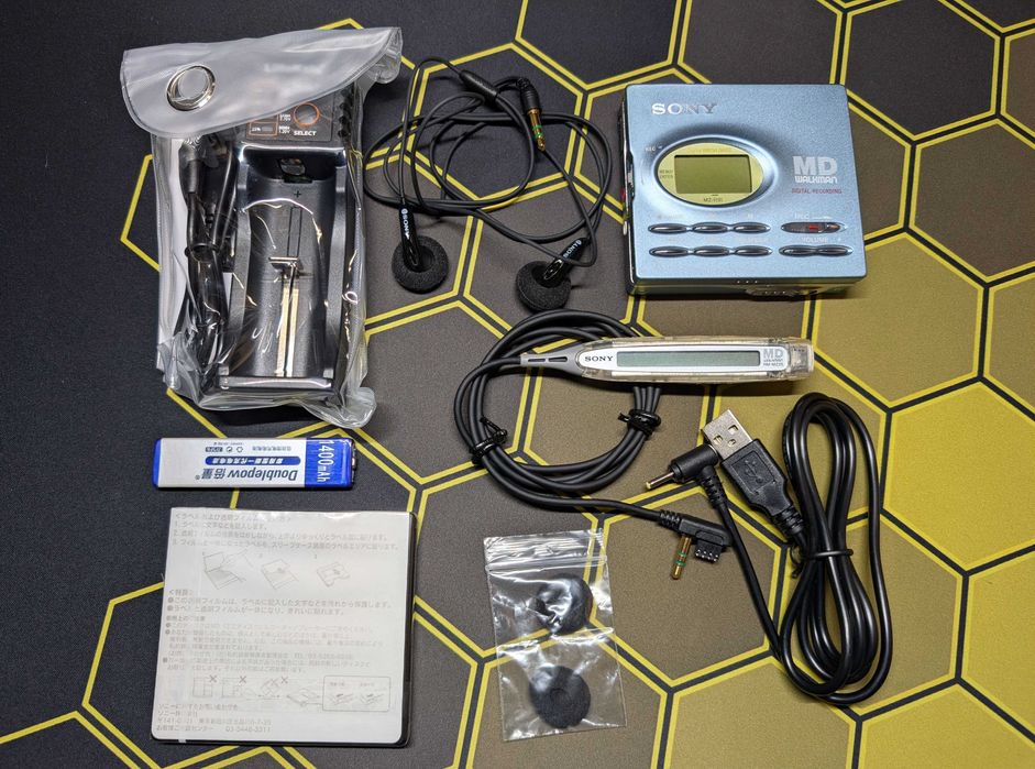 Пишучий мінідисковий (Minidisc) плеєр Sony Walkman MZ-R91. Відеоогляд