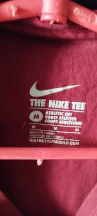 футболка Nike Tee