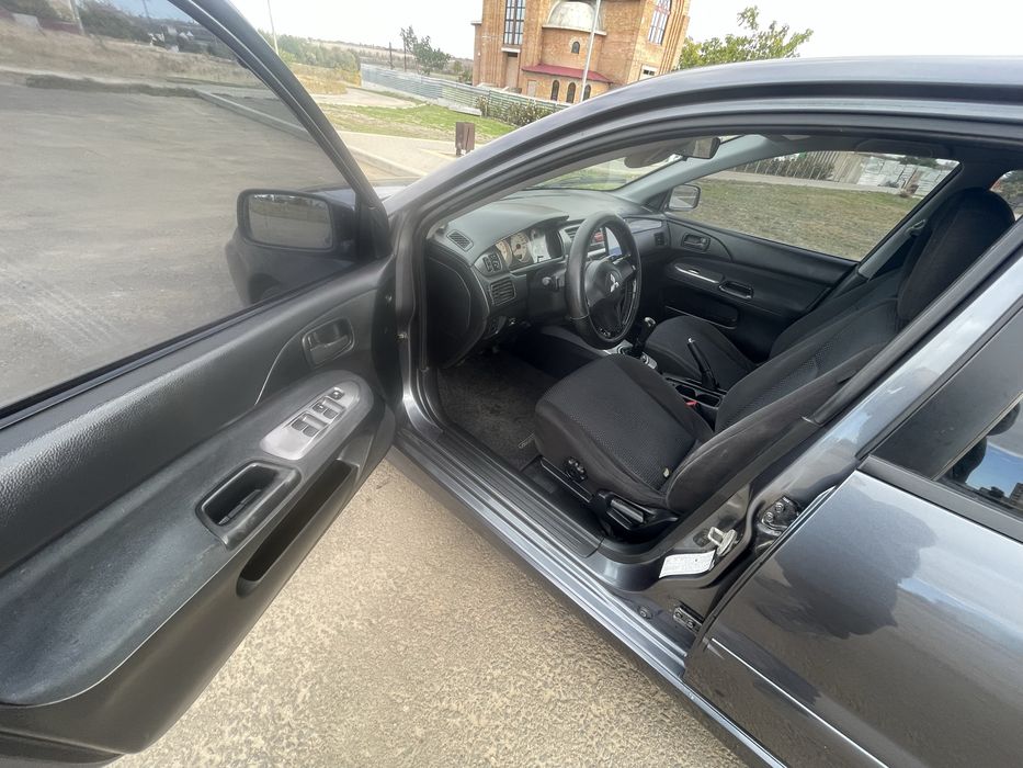 Mitsubishi Lancer 9 гаражне зберігання