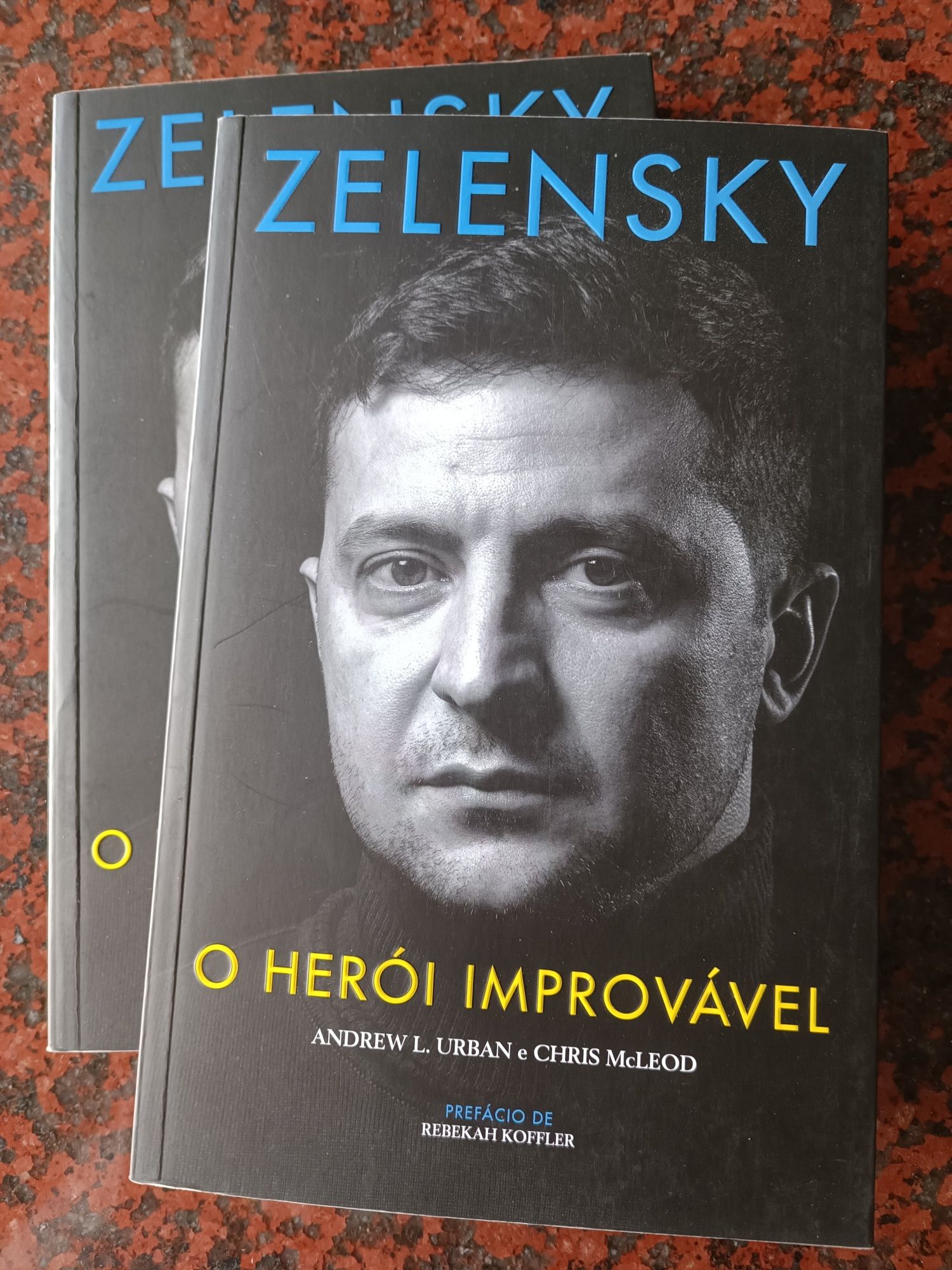 Zelensky - O Herói Improvável - de Andrew L. Urban e Chris Mcleod