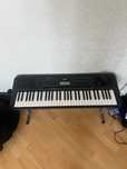 Синтезатор Yamaha PSR-e273 дешево супер-стан/якість терміновий