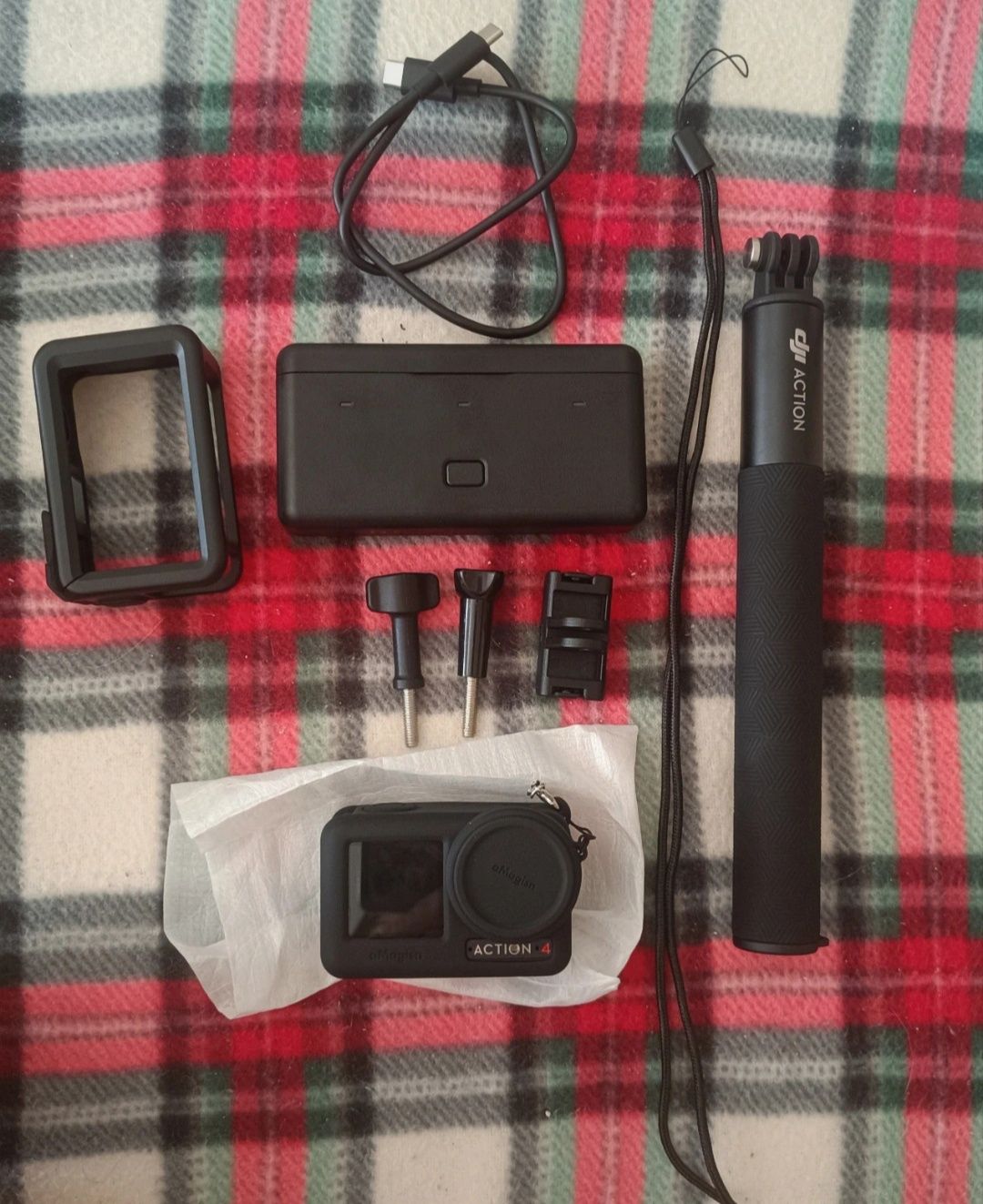 DJI Osmo Action 4 Adventure Combo 2023