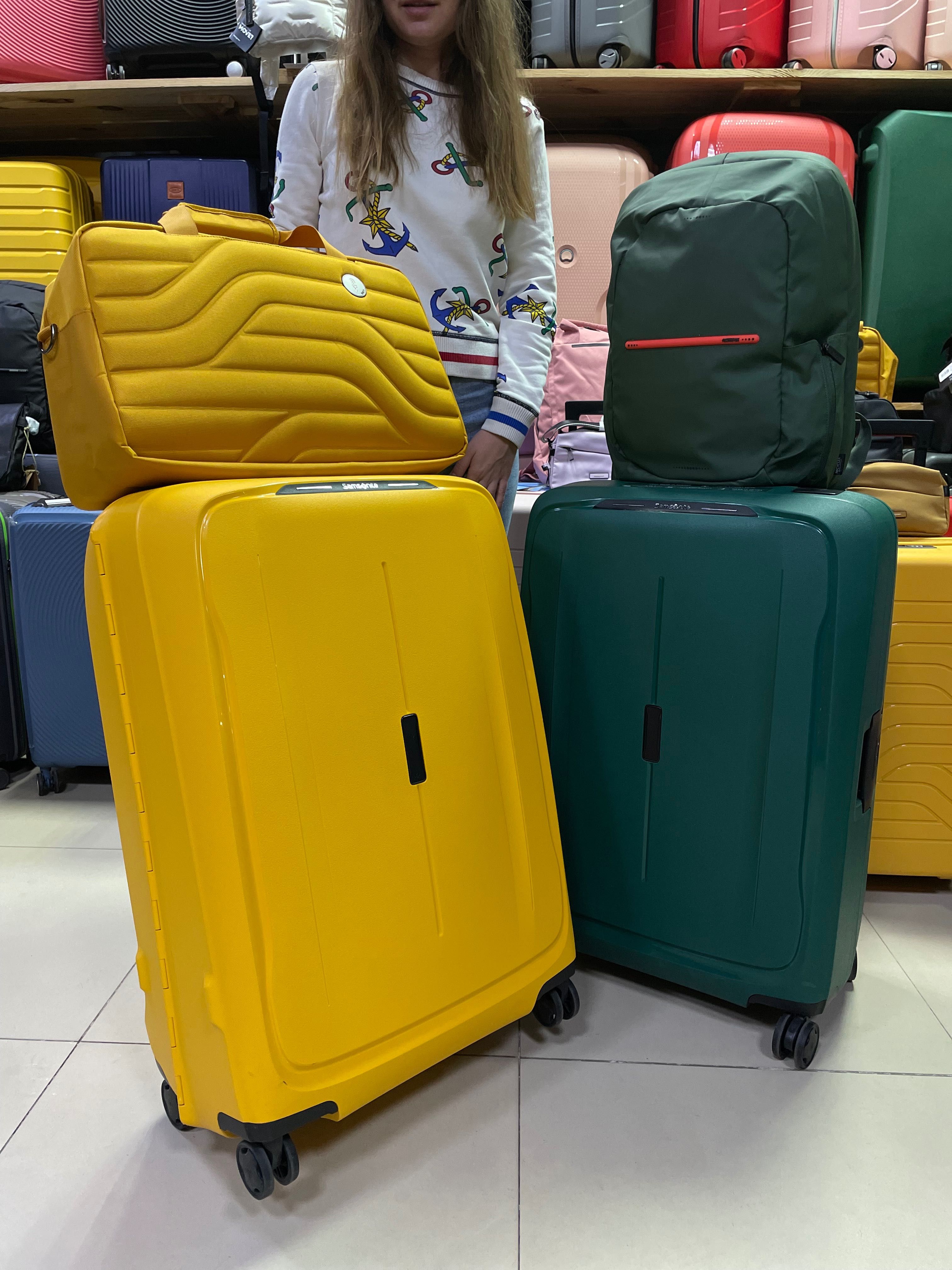 Валіза Samsonite Essense KM0*36003 жовта з поліпропілену