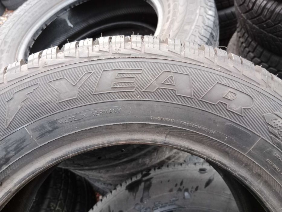 Opona używana zimowa 195/65R15 Goodyear Ultra Grip 6 1szt.