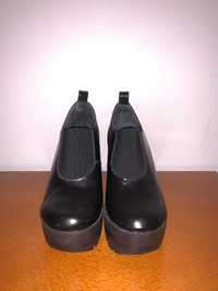 Botas pretas - Tamanho 36/37