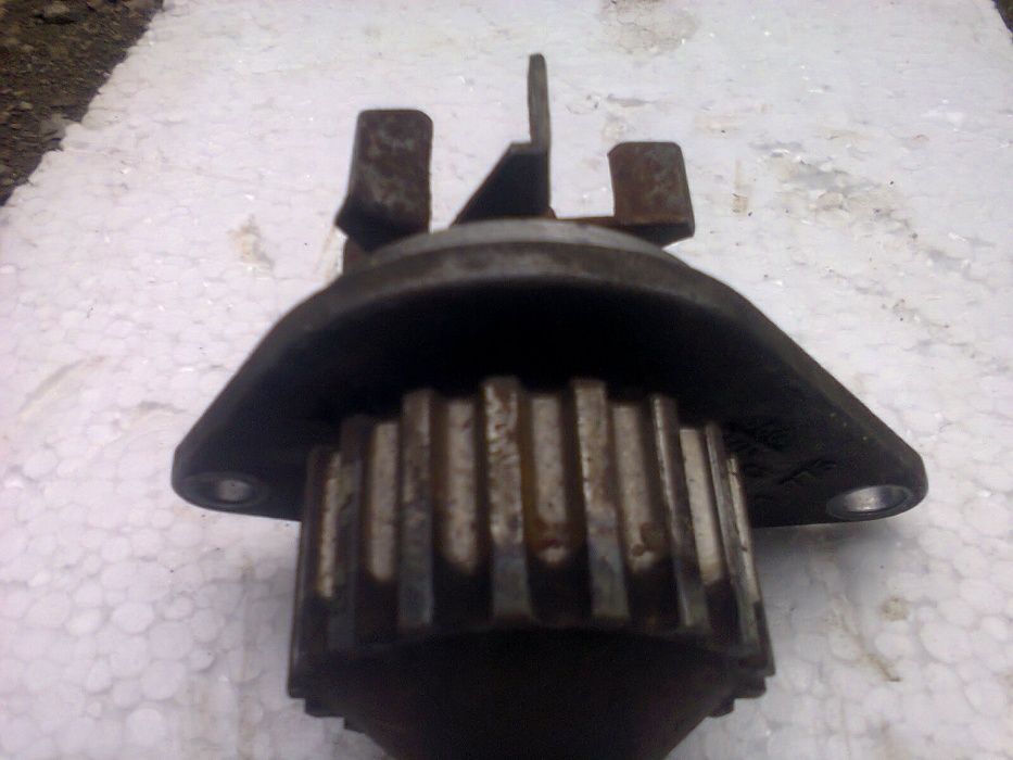 Помпа б.у Ситроен С2-С3 1.4 8v