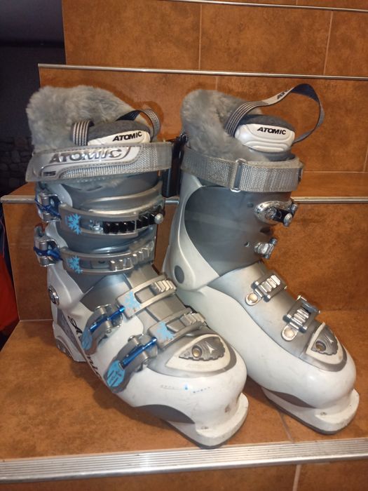 Buty narciarskie Atomic podgrzewane