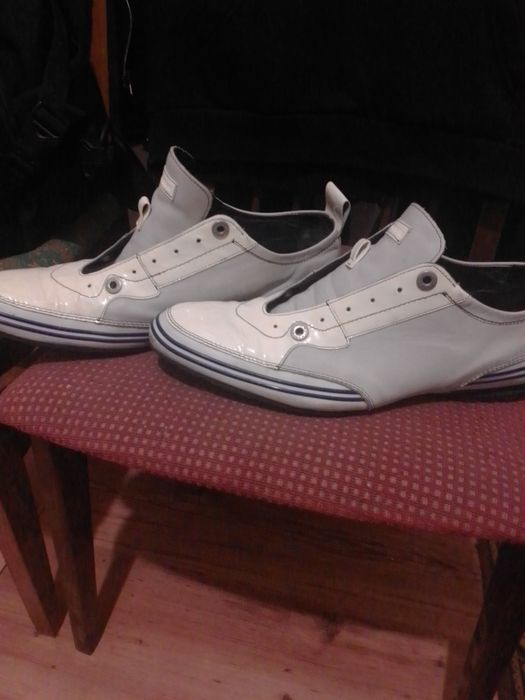 Продаю чоловічі туфлі Emporio Armani.