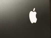 MacBook Air 13” Intel i7, 8GB RAM, Grafica Iris, SSD 512GB Flash