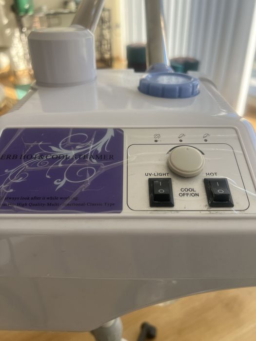 Aparelho de limpeza de pele a vapor
