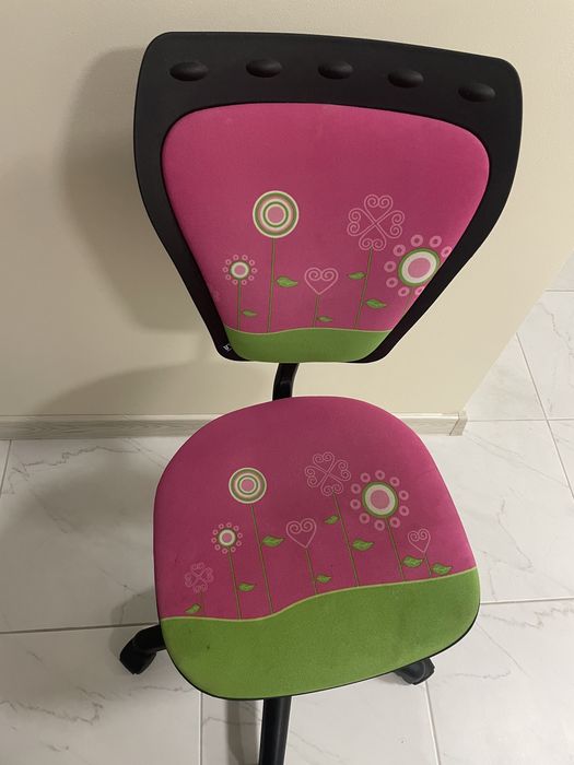 Крісло дитяче для дівчики на колесах