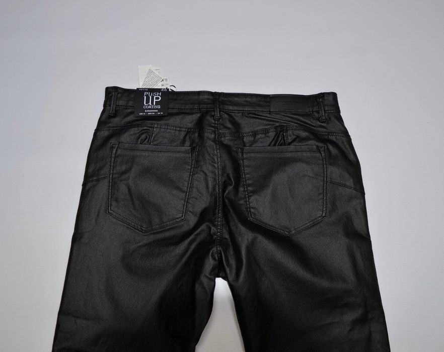 Джинсы Stradivarius эффект кожи 18 petite PUSH UP Англия new