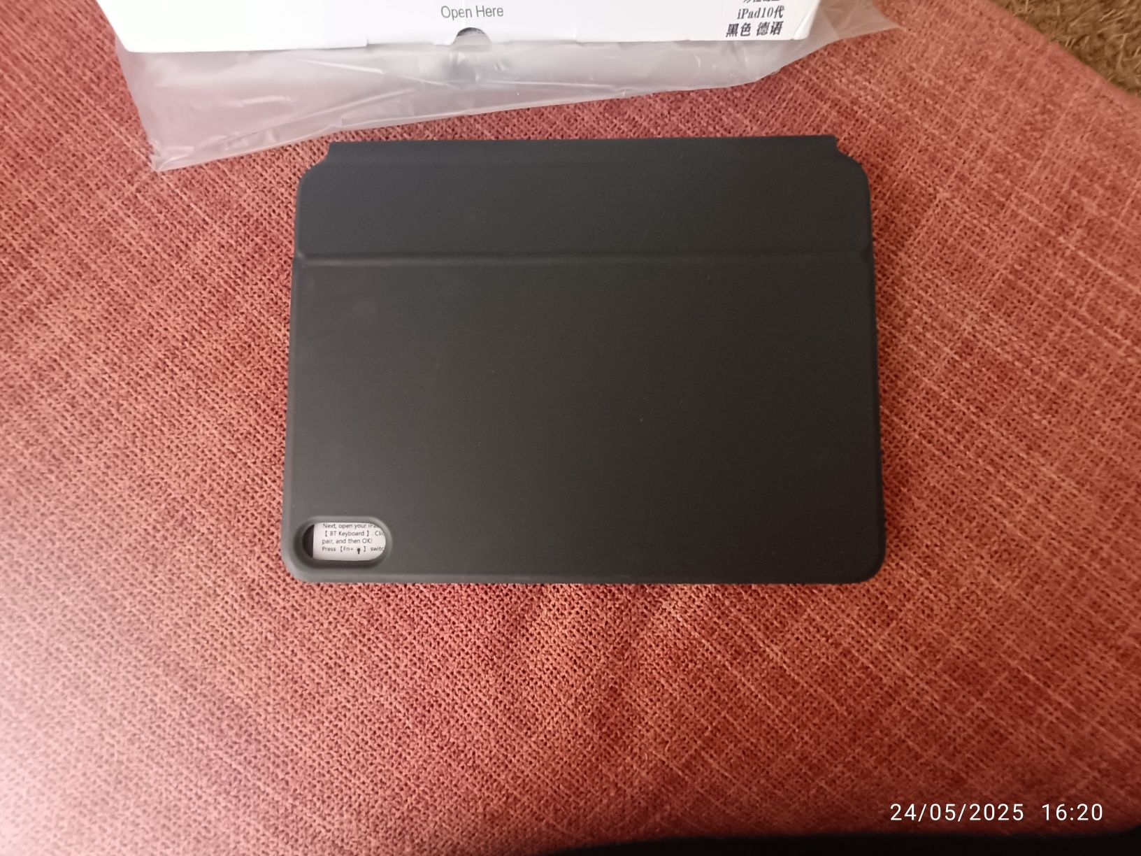 Capa Teclado Magnética para iPad 10ª Geração - Nova na Caixa!