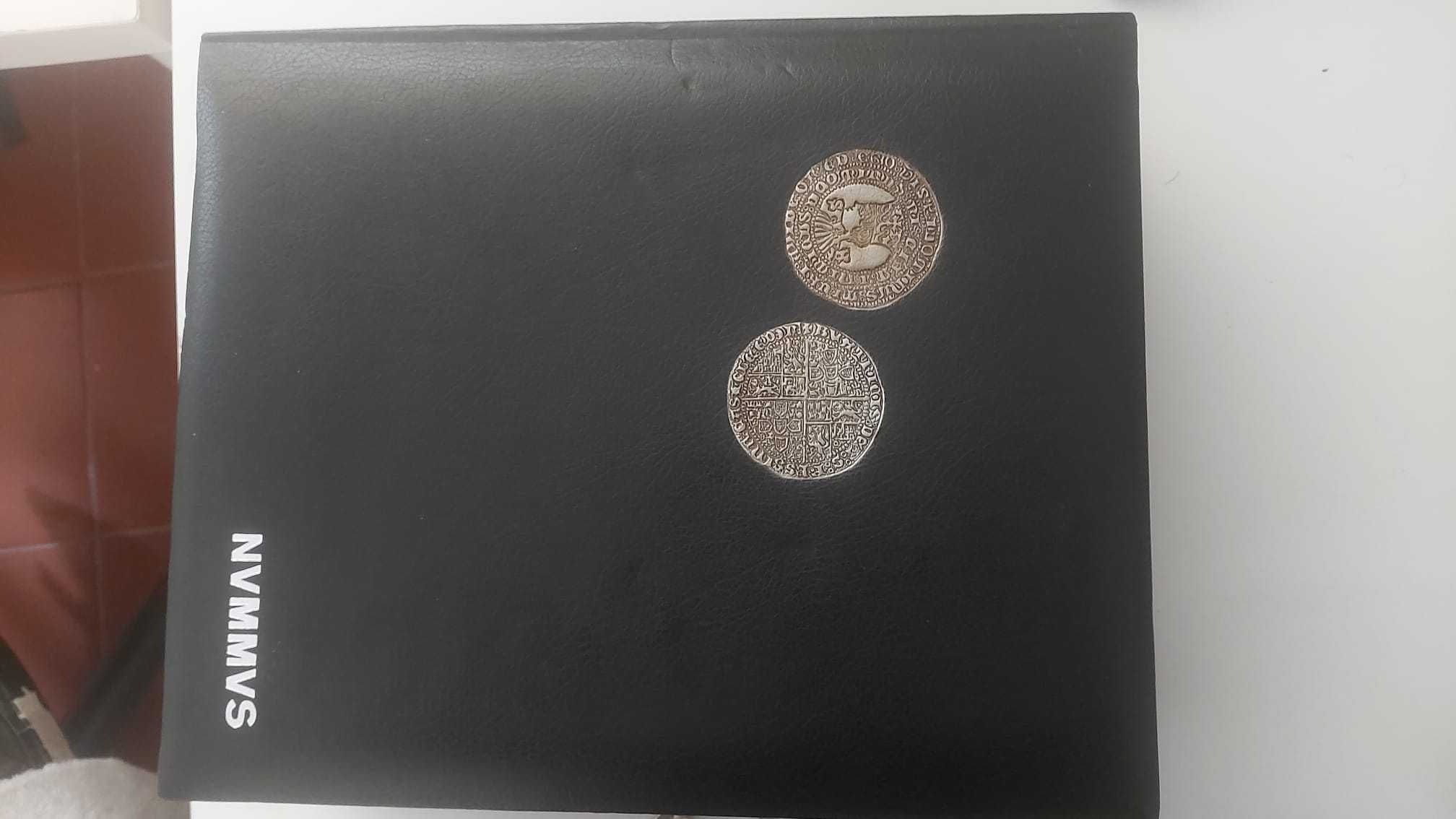 Coleção de mais de 300 moedas antigas