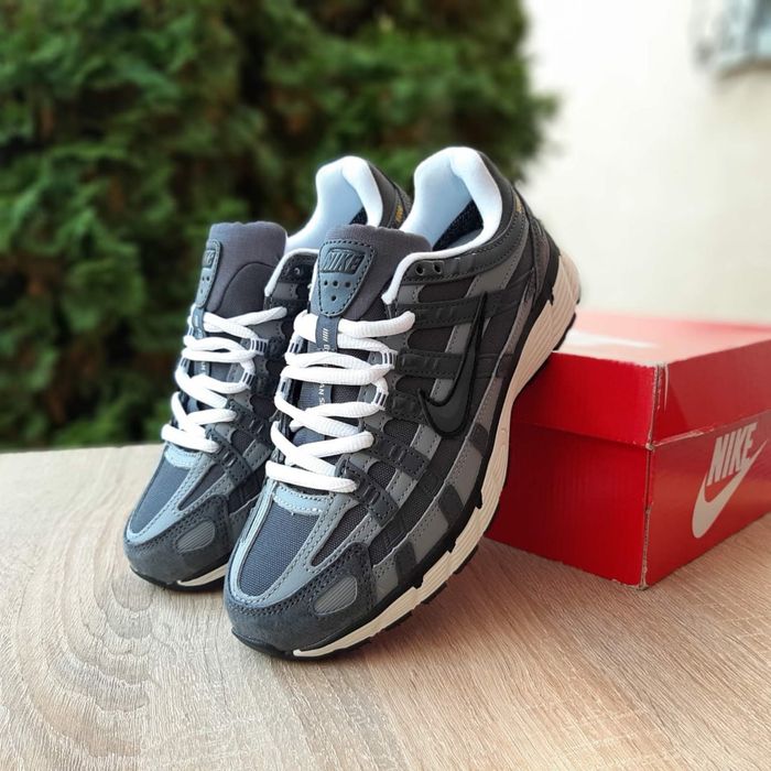 Топові жіночі кросівки Nike P-6000