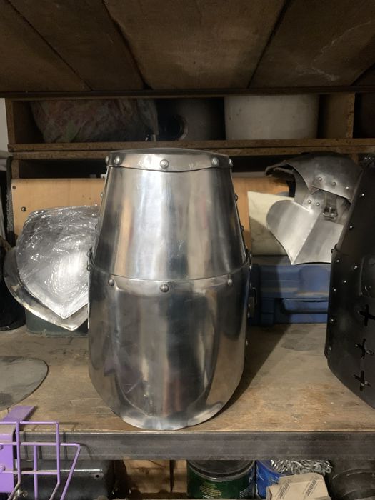 Топхельм полірований з латунним хрестом