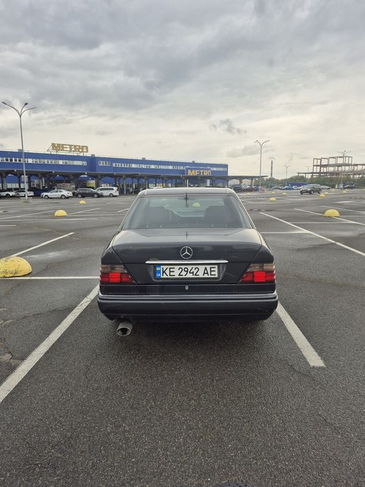 Продам Мерседес 124 2л бензин