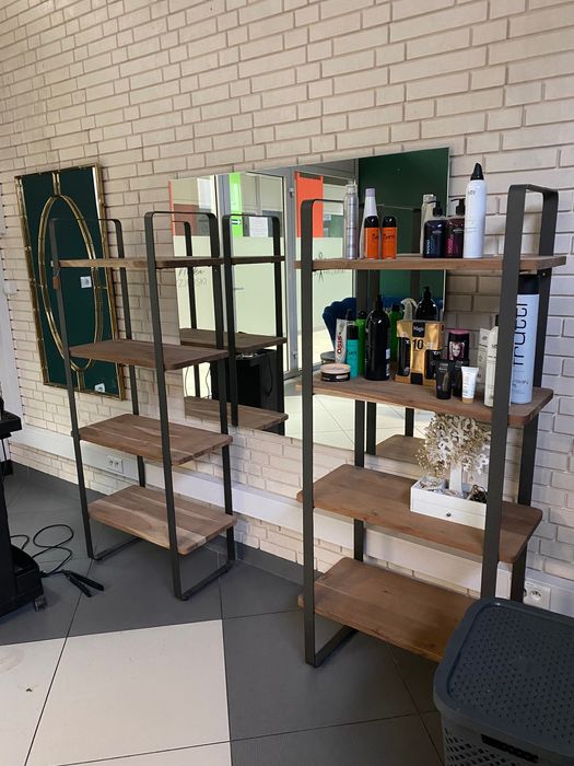 Dębowe regały, styl loft.