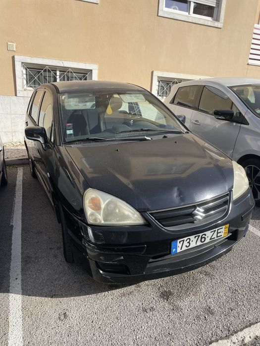 Suzuki de 2004 com pouca kilometragem