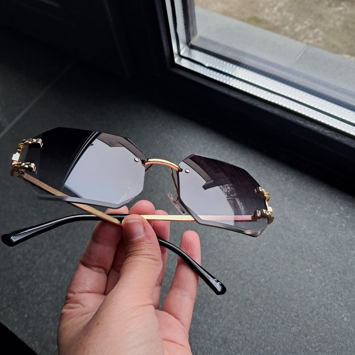 Нові сонячні окуляри