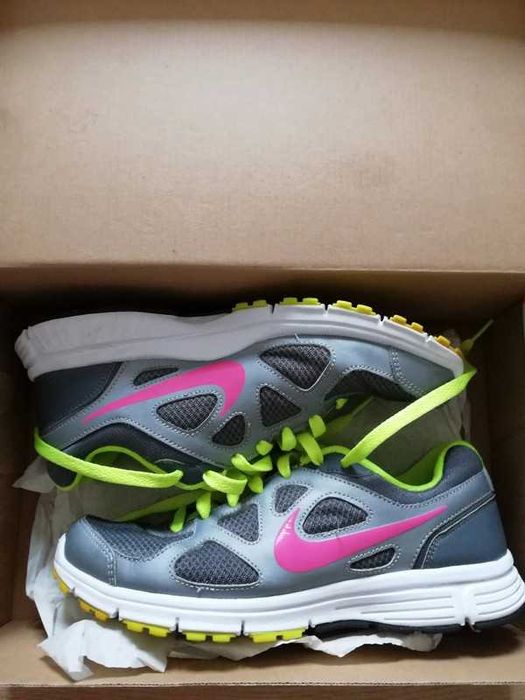 buty sportowe NIKE stan jak nowe