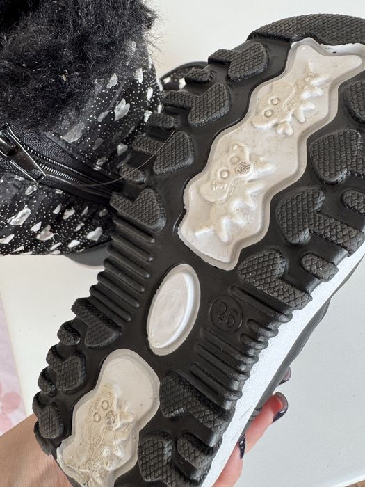 Утеплені чоботи / зимове взуття / дитяче взуття 26 р