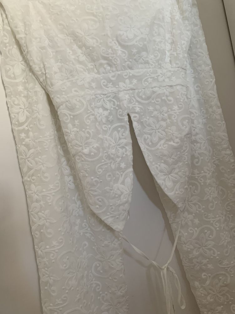 Piękny kombinezon boho Bik Bok 34 XS koronkowy odkryte plecy