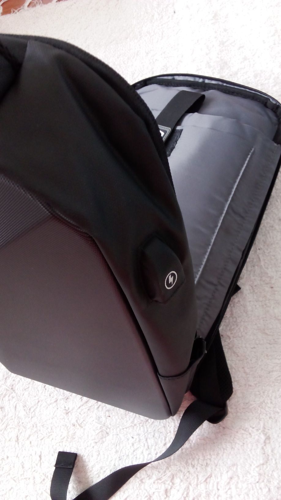 Mochila rígida para transporte de PC ou viagem