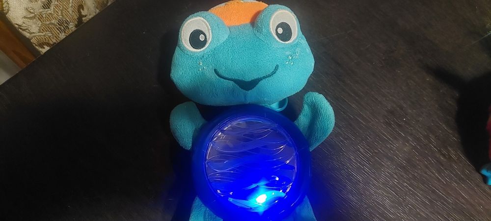 Żółw maskotka na baterie