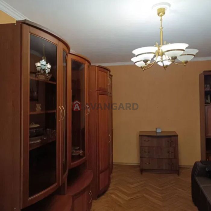 Продаж 2к квартира Коновальця 15/3, метро Палац Україна