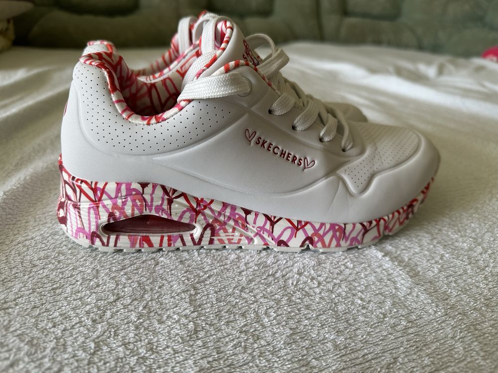 Skechers Снікерси Loving Love 36.5