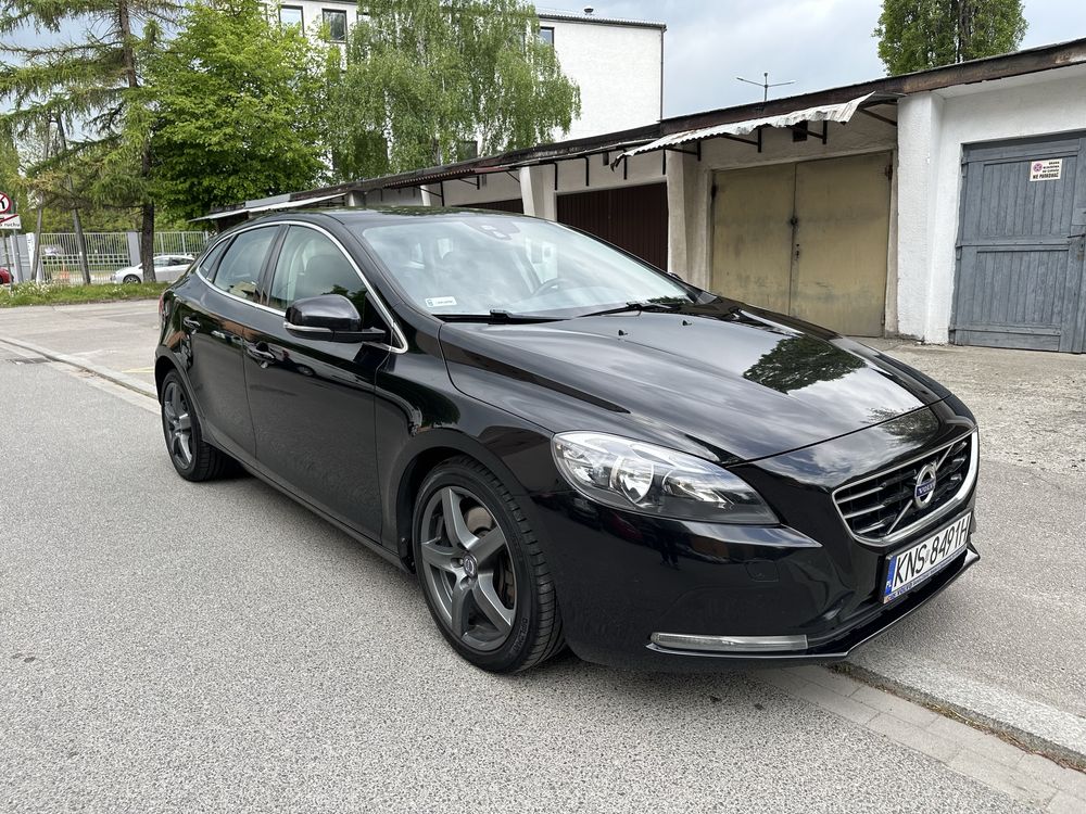 Volvo V40 D3 2013 ZADBANE!!