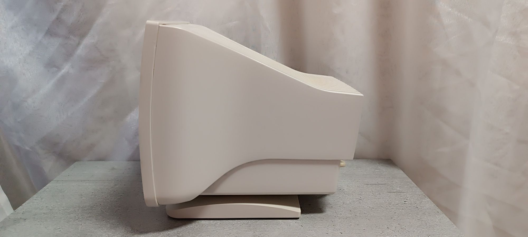 Monitor retro TVS 9" Super VGA Monochrome – uszkodzony, kolekcjonerski