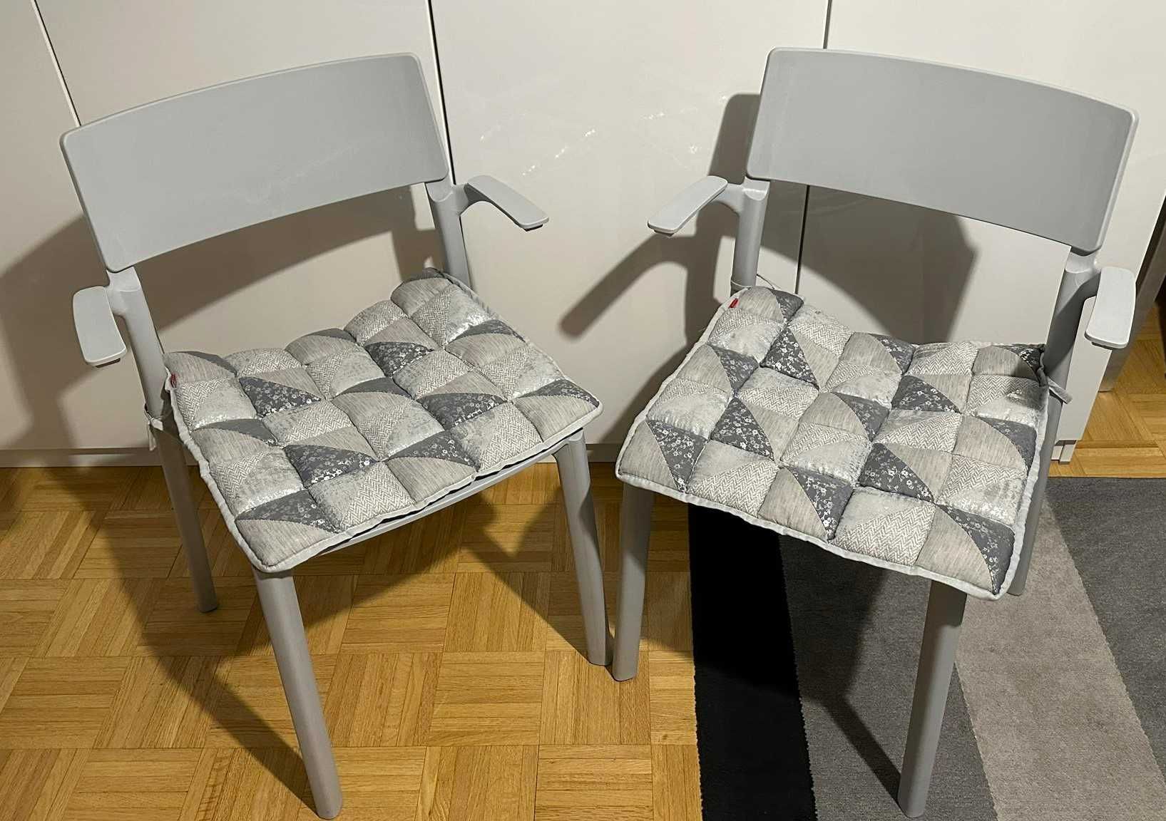 Dwa krzesła Ikea + gratis poduchy. Jak nowe!