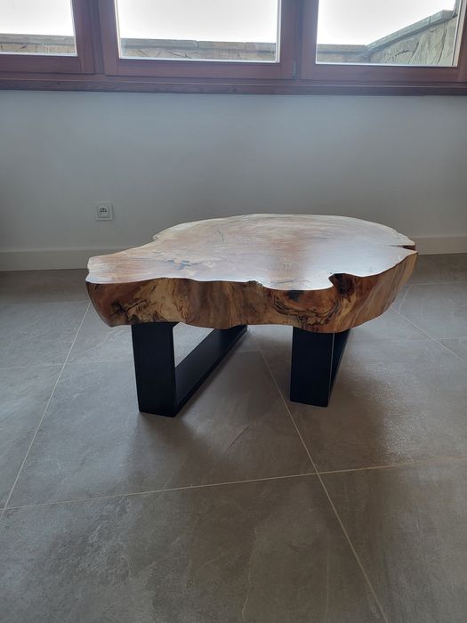 Stolik kawowy ręcznie wykonany z plastra