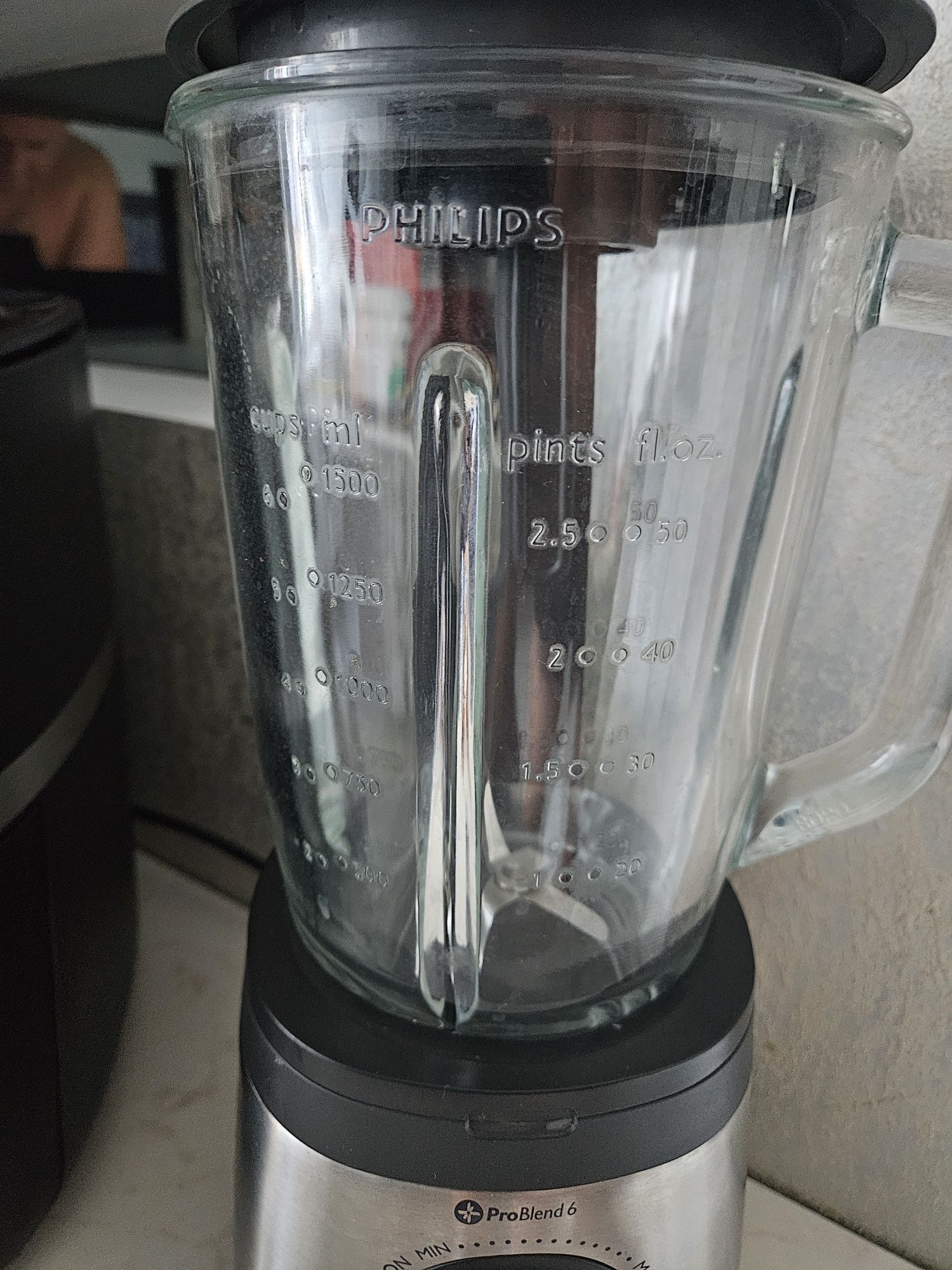 Блендер Philips HR 2195