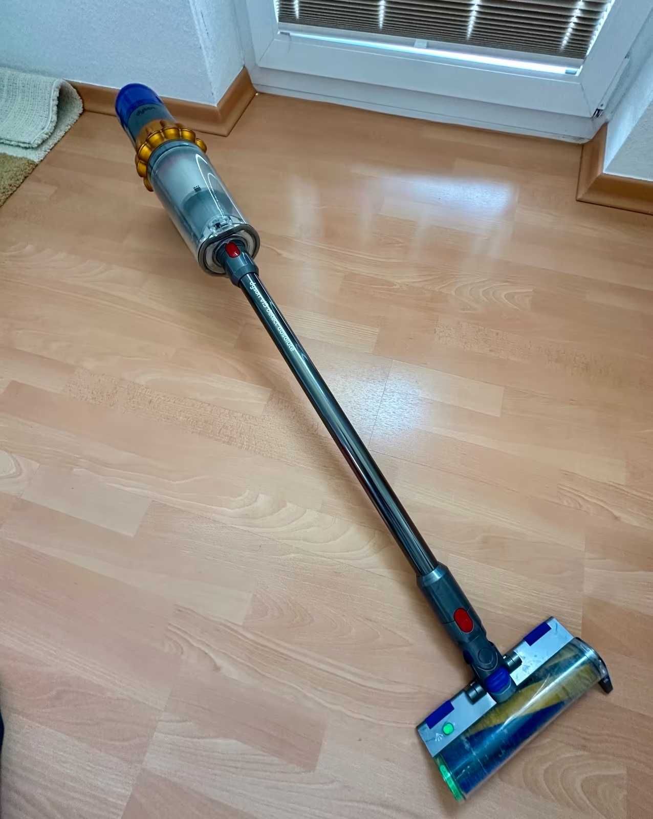 Dyson V15 Detect Absolute