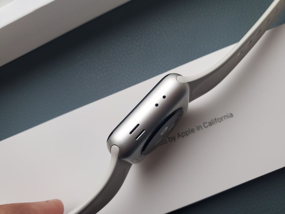 Apple watch series 3 white