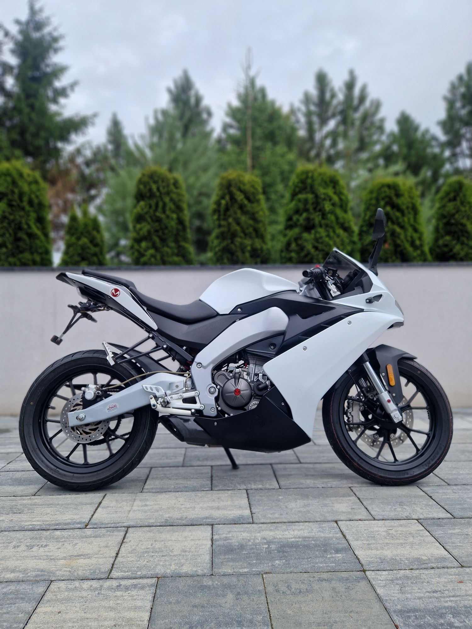 Malaguti 125 RST 2020r  jak aprilia yamaha z Niemiec  A1 B